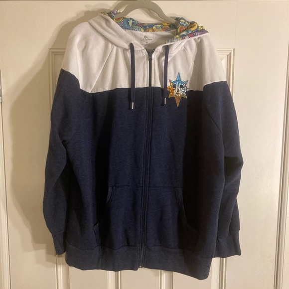 Disney Tops - Walt Disneyworld Compass Hoodie